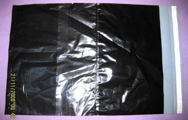 ถุงพลาสติกกาวใหญ่สีดำสำหรับจัดส่งเสื้อผ้า