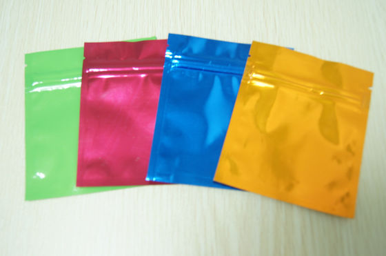 ถุงอลูมิเนียมฟอยล์สีสันสดใสขนาดเล็กเคลือบเงาสามด้านตรา Mylar แบนพร้อม Ziplock